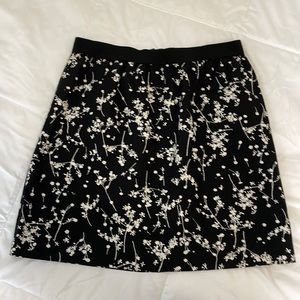 Ann Taylor Loft Lightweight Skirt Womens Size 4